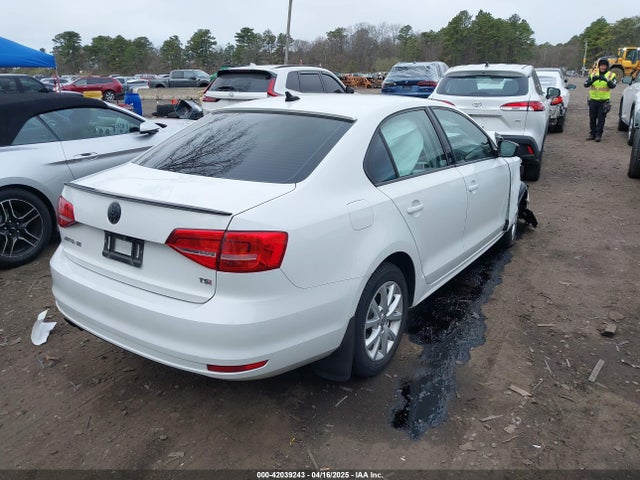 3VWD17AJXFM334862 Volkswagen Jetta 1.8t Se