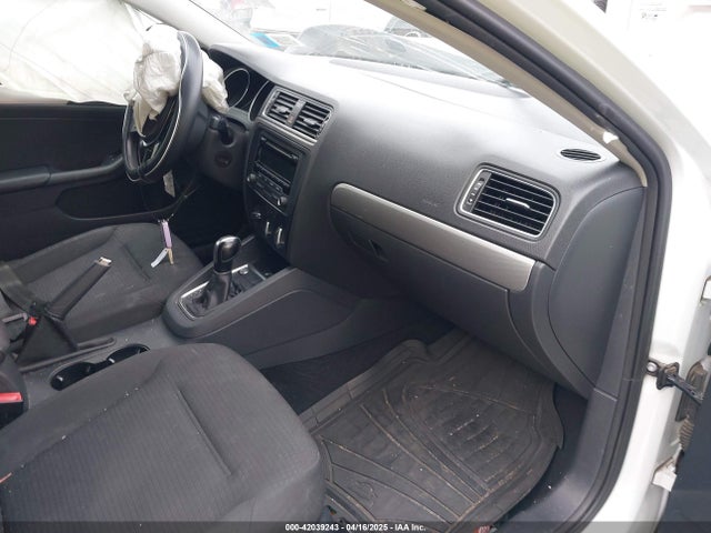3VWD17AJXFM334862 Volkswagen Jetta 1.8t Se