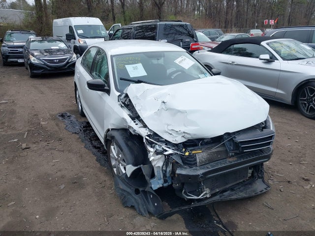 3VWD17AJXFM334862 Volkswagen Jetta 1.8t Se