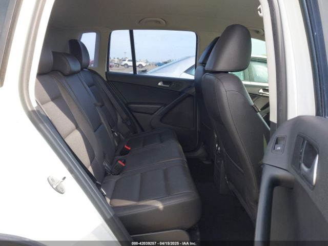 WVGAV7AX0GW528750 Volkswagen TIGUAN S