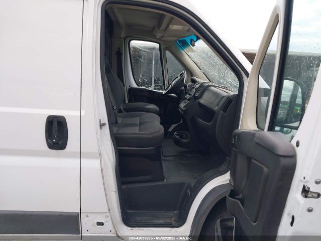 2017 RAM PROMASTER 2500 3C6TRVDG0HE510415 Photo 4