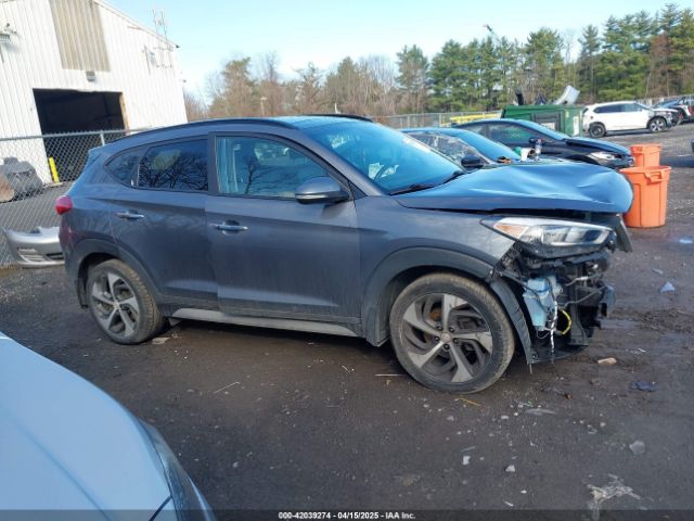 KM8J3CA29JU735305 Hyundai Tucson Limited