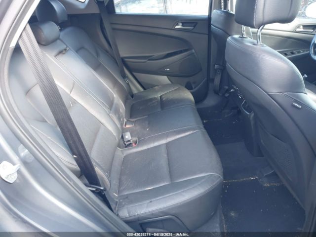 KM8J3CA29JU735305 Hyundai Tucson Limited
