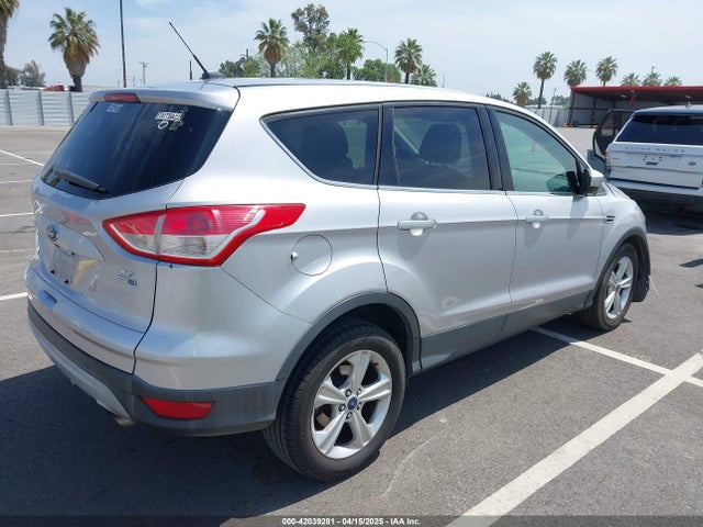 1FMCU9G93FUA26339 Ford ESCAPE SE