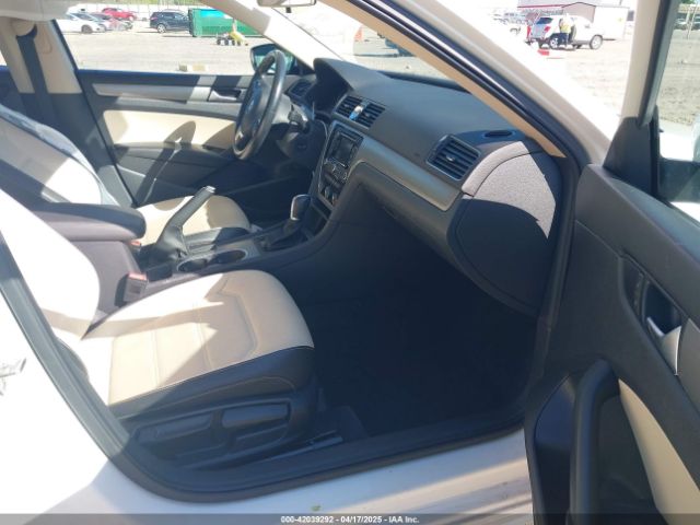 1VWBV7A33FC060015 Volkswagen Passat 2.0l Tdi Se