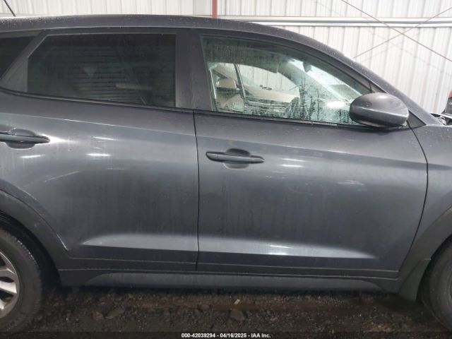 KM8J23A44GU021739 Hyundai TUCSON SE