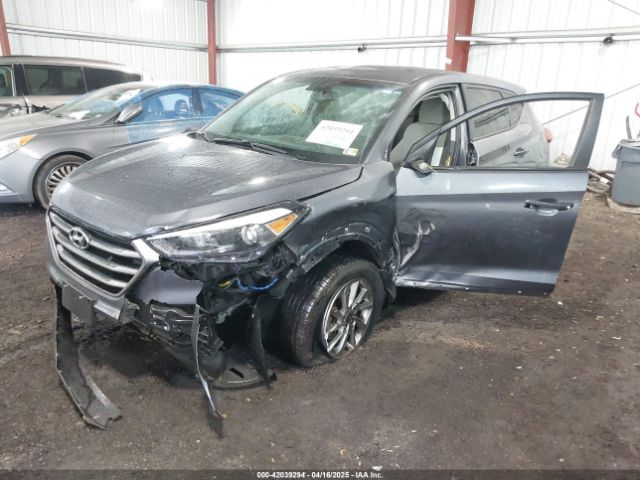 KM8J23A44GU021739 Hyundai TUCSON SE