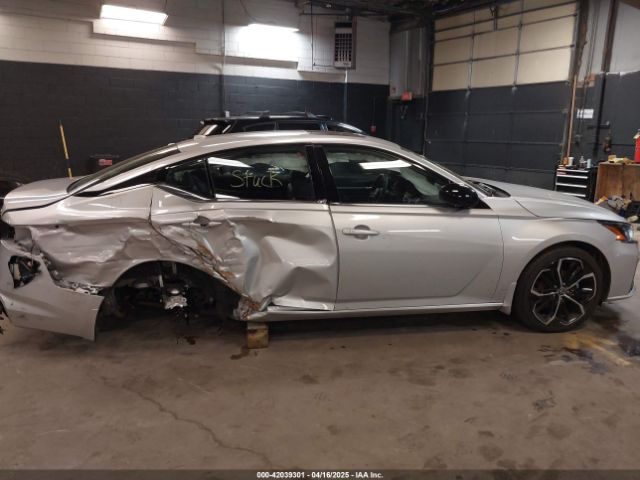 1N4BL4CW6RN326785 Nissan Altima Sr Intelligent Awd