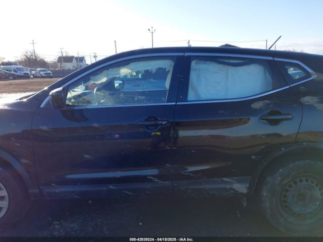 JN1BJ1CP9JW180262 Nissan Rogue Sport S