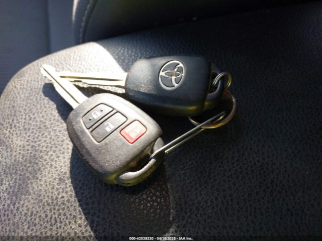 2T3RFREV8FW319097 Toyota Rav4 Xle