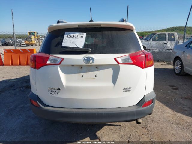 2T3RFREV8FW319097 Toyota Rav4 Xle