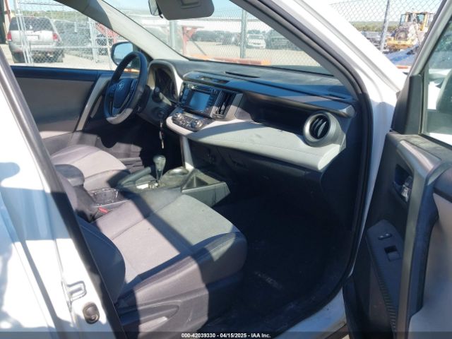 2T3RFREV8FW319097 Toyota Rav4 Xle