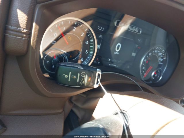 1C6SRFJT0KN913851 RAM 1500 Laramie  4x4 5'7 Box