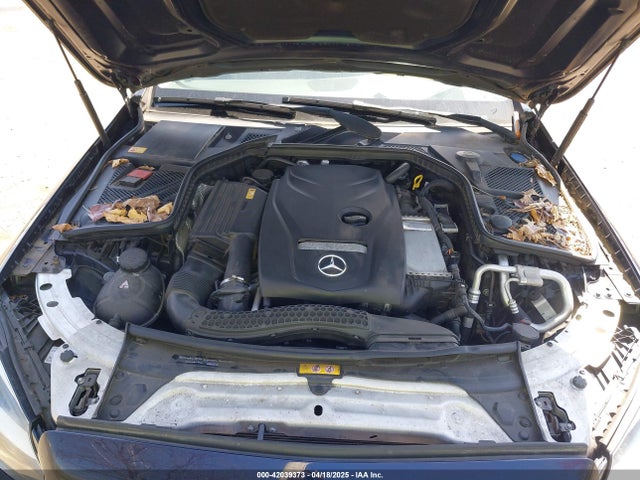 55SWF4JB7FU059751 Mercedes-Benz C 300 Luxury/sport