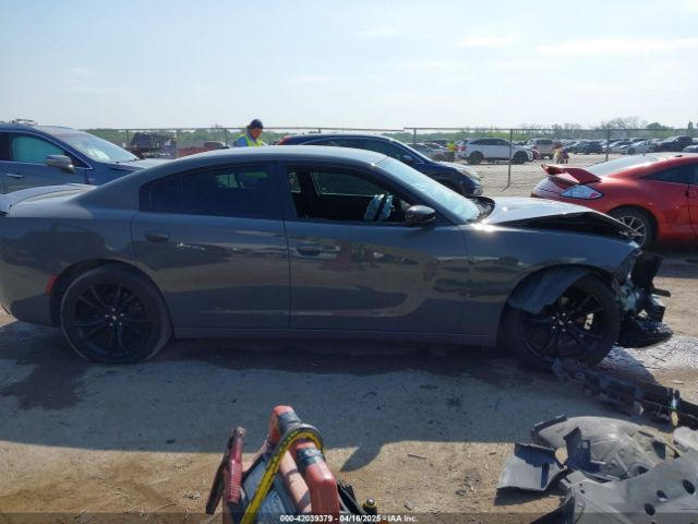 2C3CDXBG4JH187913 Dodge Charger Sxt Rwd