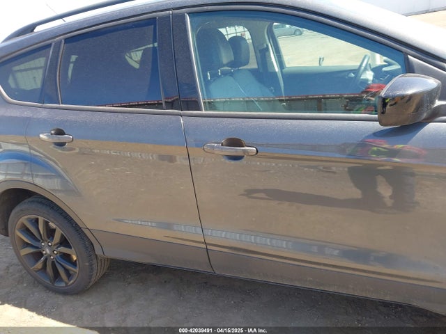 1FMCU9G94HUE80554 Ford ESCAPE SE