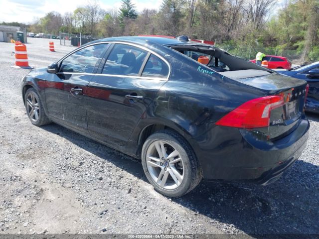 2015 VOLVO S60 YV140MFB7F2314219 Photo 2