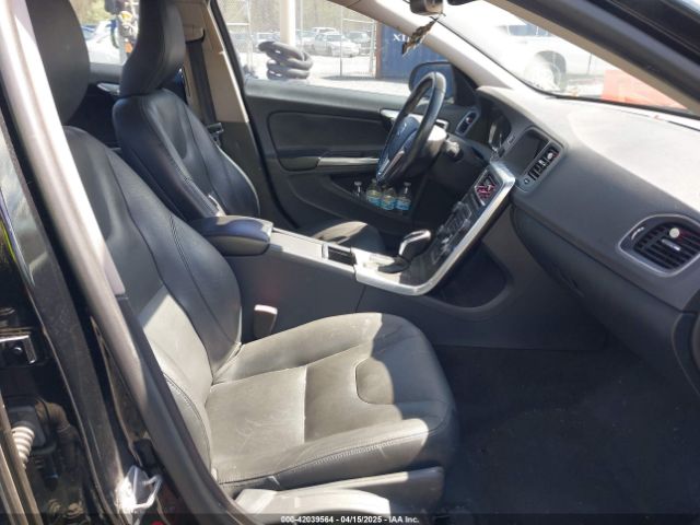 2015 VOLVO S60 YV140MFB7F2314219 Photo 4