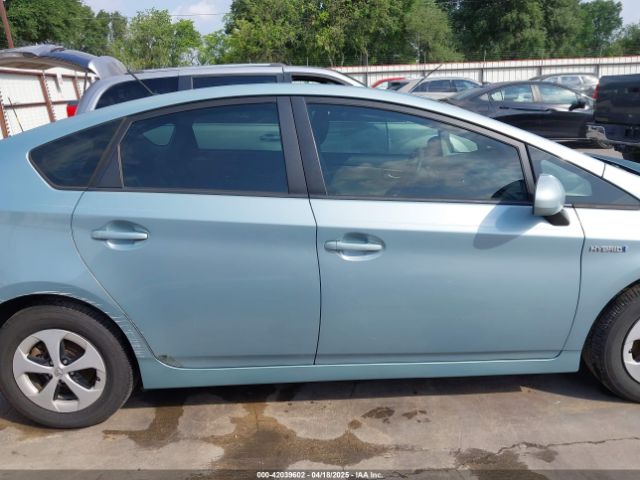 JTDKN3DU9F1963121 Toyota Prius Two