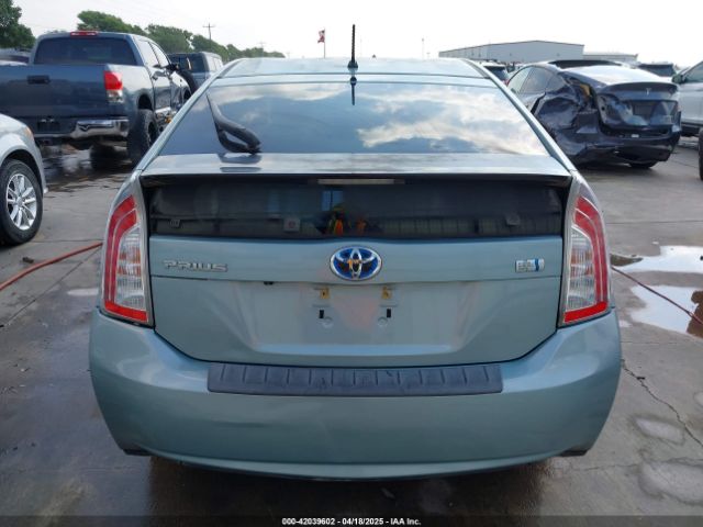 JTDKN3DU9F1963121 Toyota Prius Two