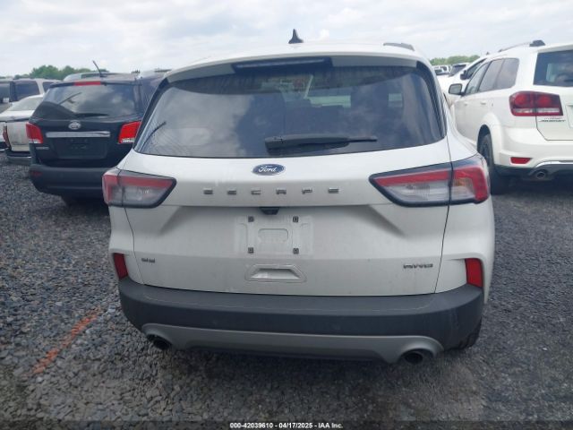 1FMCU9G6XNUA60654 Ford ESCAPE SE
