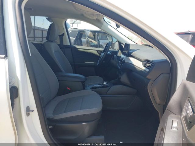 1FMCU9G6XNUA60654 Ford ESCAPE SE