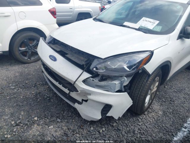 1FMCU9G6XNUA60654 Ford ESCAPE SE