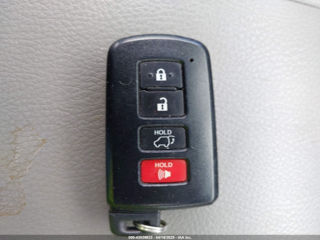 5TDYKRFH2ES029213 Toyota Highlander Limited V6