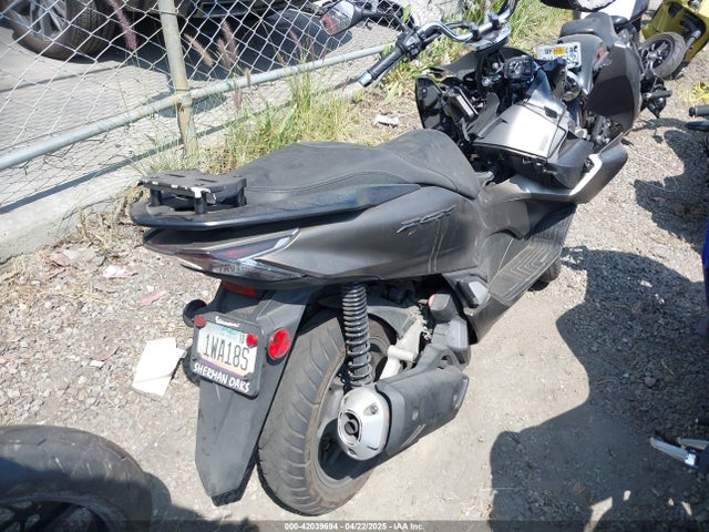 RLHKF4712PY100559 Honda WW150 A