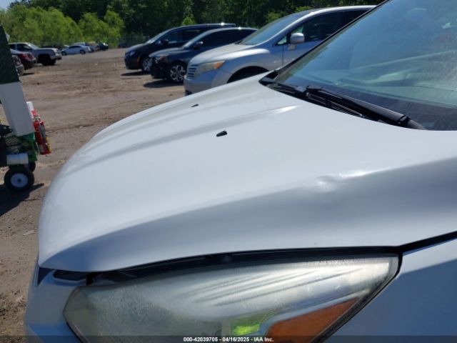 1FMCU0GX6FUC82629 Ford ESCAPE SE