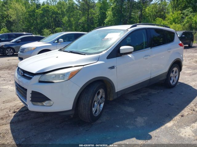 1FMCU0GX6FUC82629 Ford ESCAPE SE