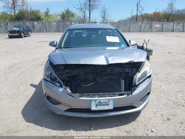 Hyundai SONATA SE 2016 5NPE24AF4GH277239 Image 13