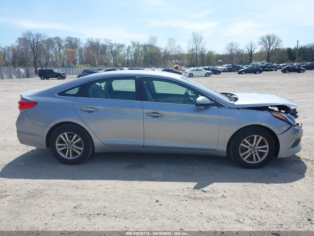 Hyundai SONATA SE 2016 5NPE24AF4GH277239 Image 14