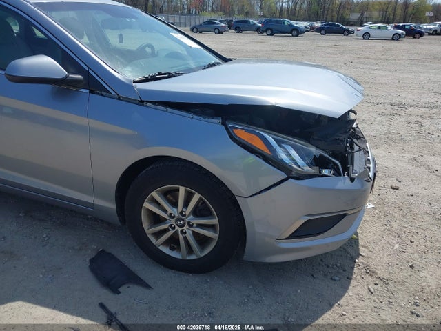 Hyundai SONATA SE 2016 5NPE24AF4GH277239 Image 19
