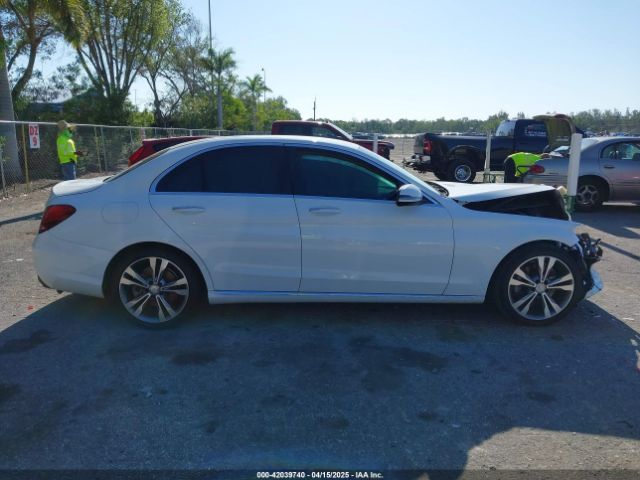 55SWF4JB3GU155524 Mercedes-Benz C 300 Luxury/sport