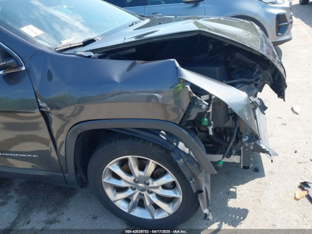 1C4PJMDB2FW735227 Jeep Cherokee Limited