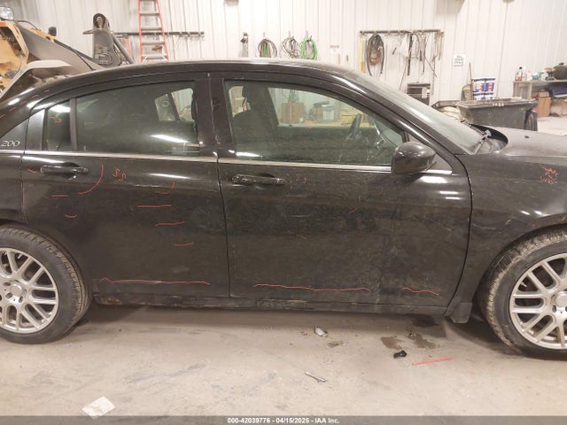1C3CCBBGXEN152716 Chrysler 200 Touring