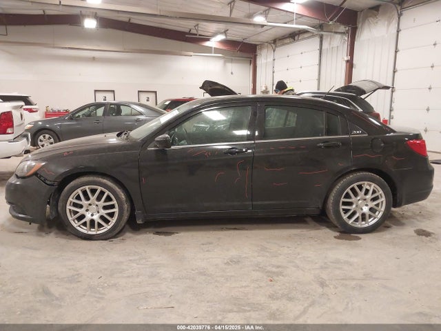 1C3CCBBGXEN152716 Chrysler 200 Touring