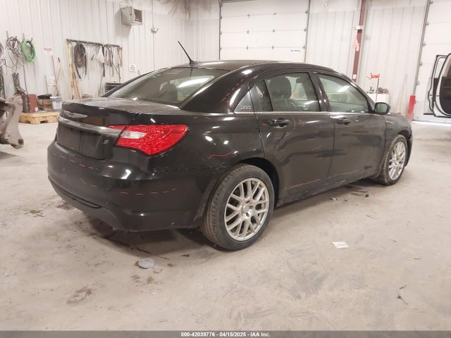 1C3CCBBGXEN152716 Chrysler 200 Touring
