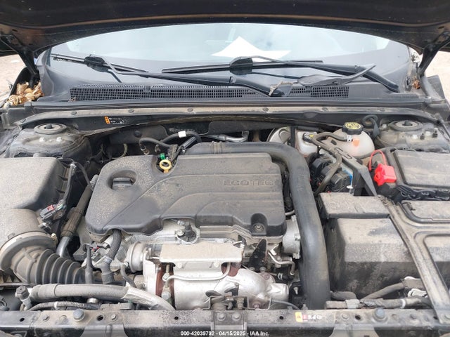 1G1ZC5ST5LF104271 Chevrolet Malibu Fwd 1fl