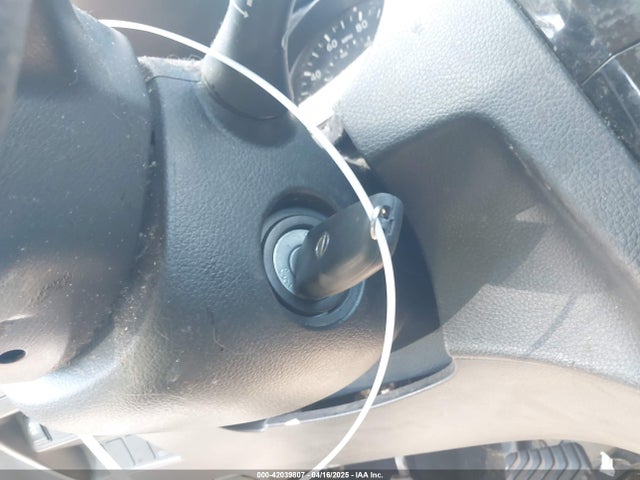 JN1BJ1CP8JW160553 Nissan Rogue Sport S