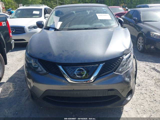 JN1BJ1CP8JW160553 Nissan Rogue Sport S