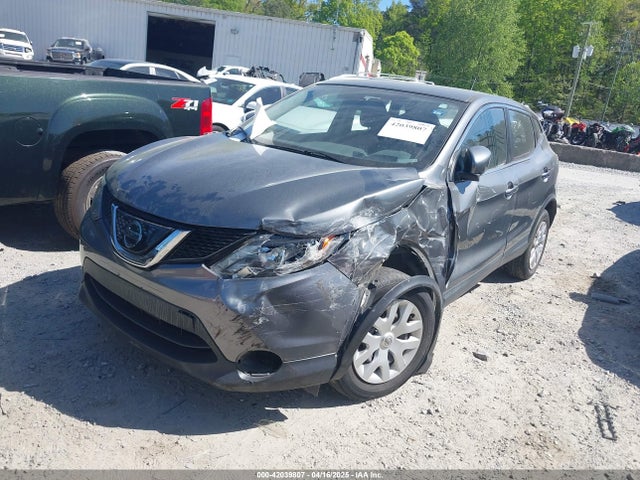 JN1BJ1CP8JW160553 Nissan Rogue Sport S