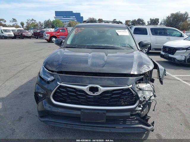 5TDZZRAH1MS519762 Toyota Highlander Le