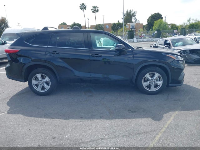 5TDZZRAH1MS519762 Toyota Highlander Le