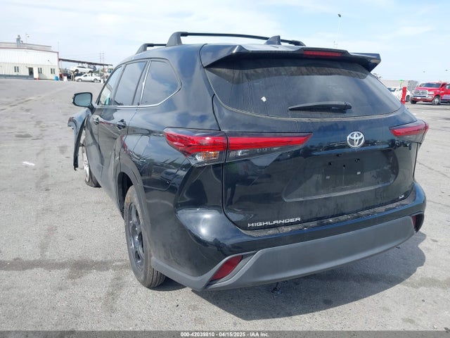 5TDZZRAH1MS519762 Toyota Highlander Le