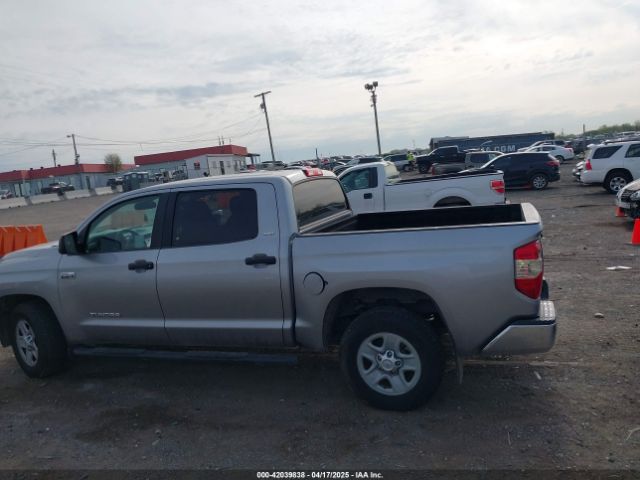 5TFEY5F13JX235125 Toyota Tundra Sr5 5.7l V8
