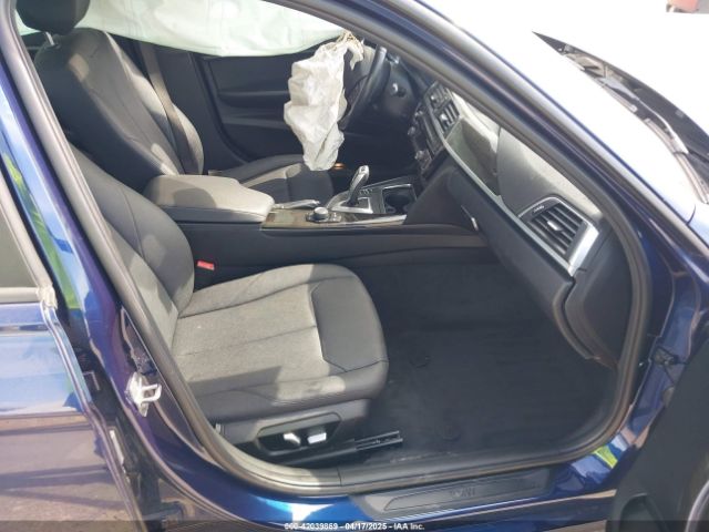 WBA8E1G56JNU92997 BMW 320i