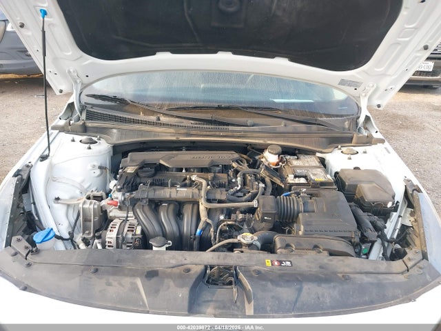 5NPLL4AGXMH047584 Hyundai ELANTRA SE