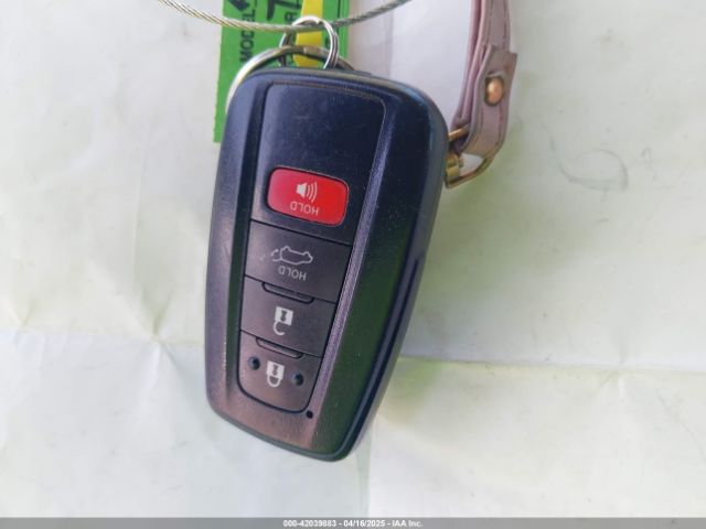 2T3C1RFV8KW034994 Toyota Rav4 Xle Premium